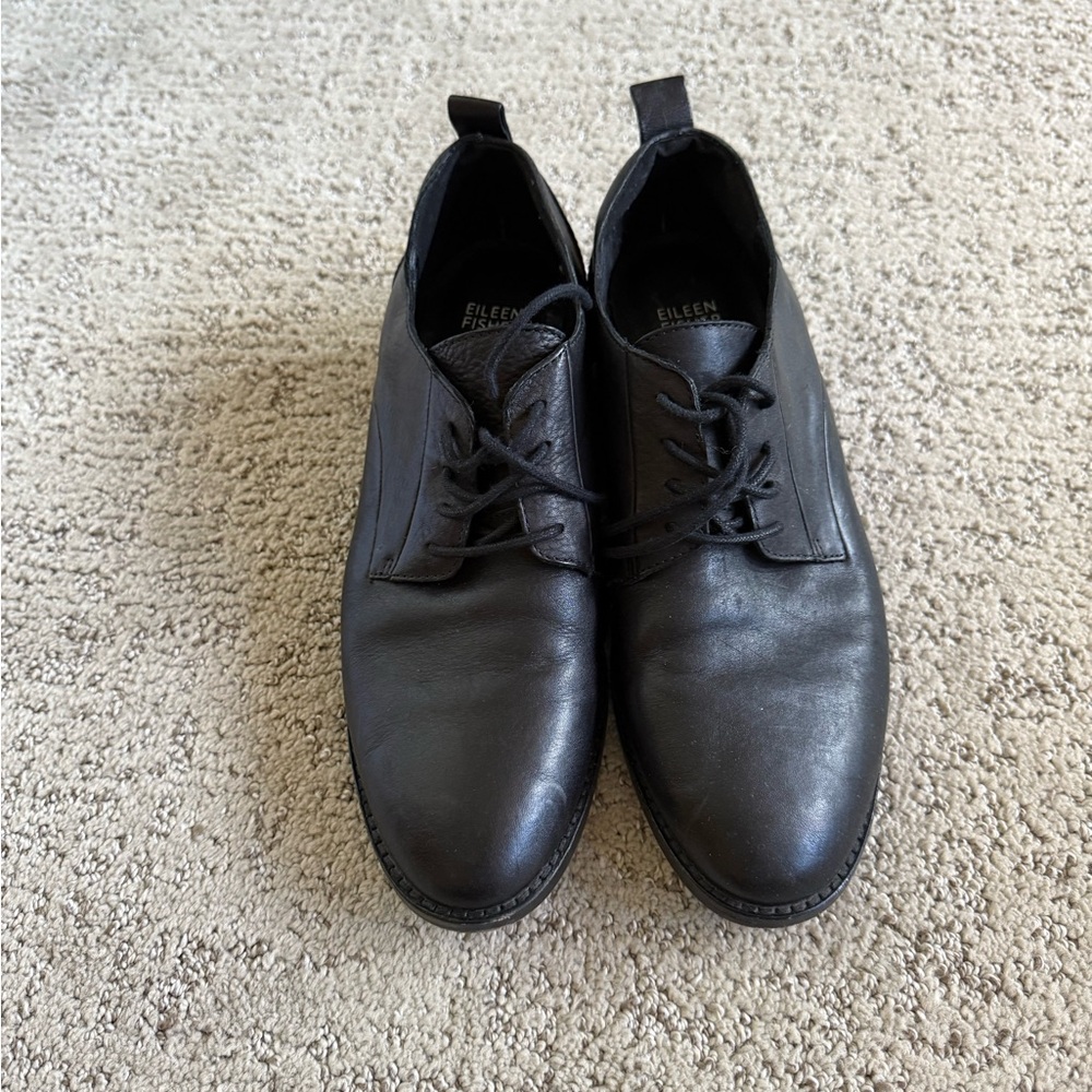 Eileen Fisher Women’s black heeled Leather Oxfords